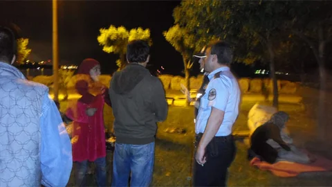 Gemlik'te Suriyeli Aile Emniyete Teslim Edildi