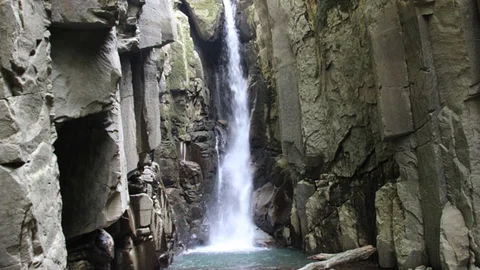 Kayalıdere Şelalesi Turizme Açılmayı Bekliyor