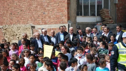 Çelikhan'da Öğrencilerden Örnek Davranış