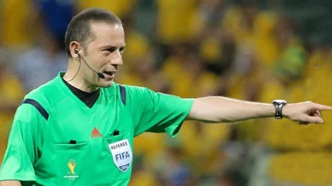 Cüneyt Çakır Şampiyonlar Ligi Finalinde