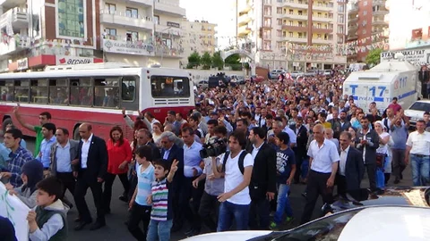 Diyarbakır'da Saldırılar Protesto Edildi