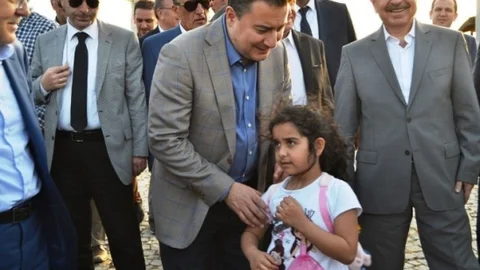 Ali Babacan Ayvalık'ta İncelemelerde Bulundu