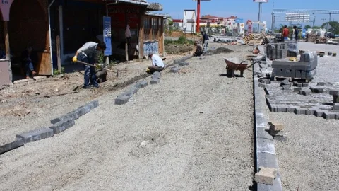 Akçakoca'da Yol Düzenleme Çalışmaları