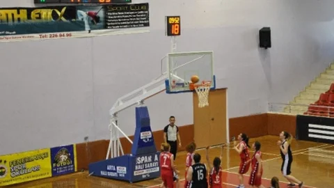 Adnan Menderes Üniversitesi'nde Kızlar Şampiyon Oldu