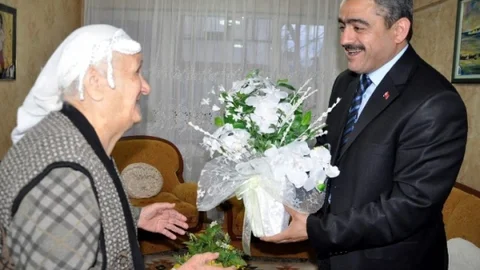 Nazilli'de Anneler Günü Kutlaması