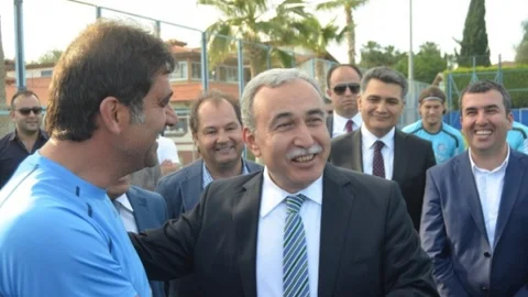 Adana Demirspor'a Vali Büyük'ten Destek Ziyareti