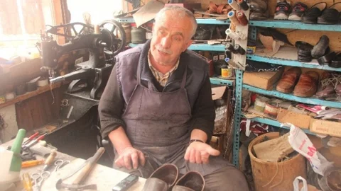 Bilecik'te Ayakkabı Tamiri Azalıyor