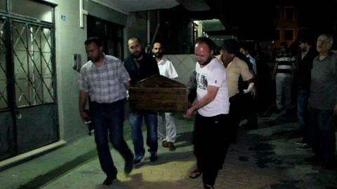 İzmit'te Balkon Kazası: Bir Kişi Hayatını Kaybetti