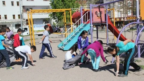 Nevşehir'de Öğrenciler Temizlik Kampanyasında