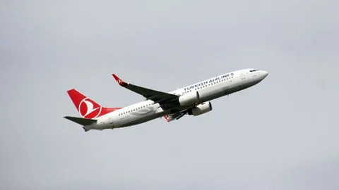 THY Uçağı Geri Dönmek Zorunda Kaldı