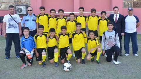 Ziyapaşa Ortaokulu Şampiyon Oldu