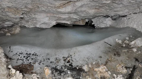 Tunceli Pülümür'de Buz Mağarası Bekliyor