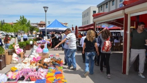 Denizli'de Lösemili Çocuklar İçin Kermes Düzenlendi