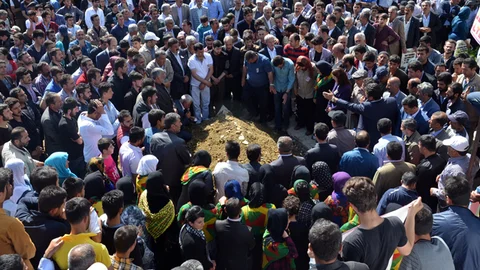 Hakkari'de YPG'li Cenaze Töreni