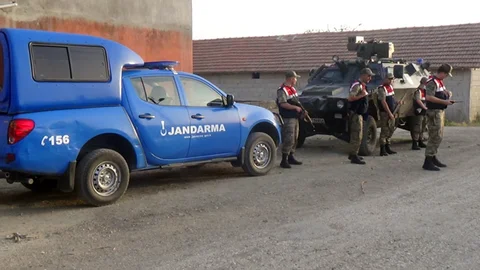 İki Aile Arasında Bıçaklı Kavga: 4 Yaralı