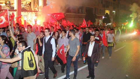 Bursa'da Gençlik Yürüyüşü Gerçekleşti