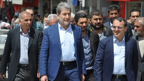 AK Parti Adayları Malatya'da Esnafı Ziyaret Etti