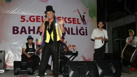 Gaziemir'de Bahar Şenliği Coşkusu