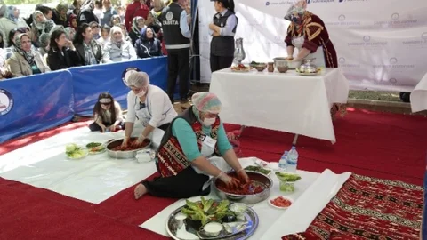 Şahinbey'de Yağlı Köfte Yarışması