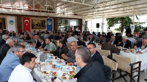 Geyve'de Muhtarlarla Toplantı Yapıldı