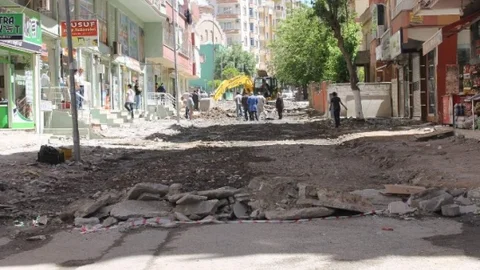 Siirt'te Kaldırım Yenileme Çalışmaları