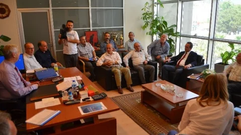 Bülent Tezcan Söke'de Esnafla Buluştu