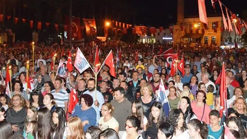 Bodrum'da Fener Alayı Coşkusu