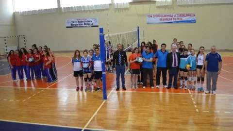 Manisa Takımı Voleybol Elemelerinde Başarı Sağladı