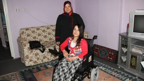 Şanlıurfa'da Engelliye Sandalye Desteği