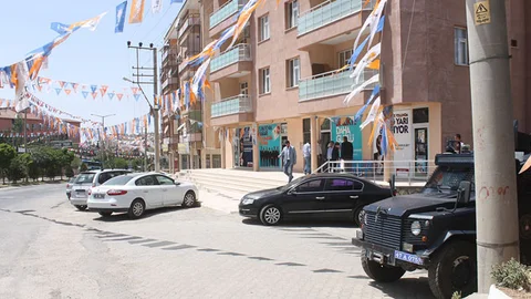 Mardin'de Seçim Bürosuna Bombalı Saldırı Gerçekleşti