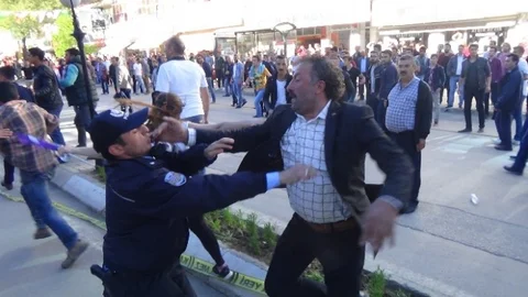 Erzincan'da Gruplar Arasında Gerginlik