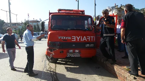 Kastamonu'da İtfaiye Aracı Kazaya Karıştı