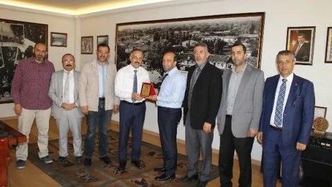 Gürsu'da Şefkat Plaketi Töreni