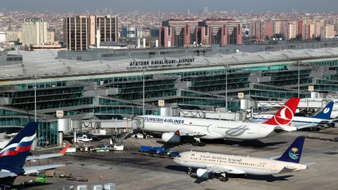 İstanbul'da THY Uçuşları Gecikti