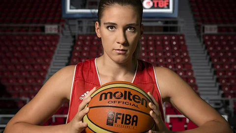 Begüm Dalgalar Adana ASKİ Spor’da!