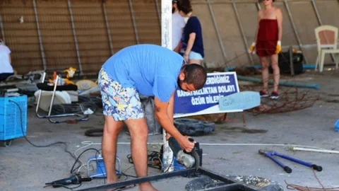 Bodrum'da Denizden Çıkarılan Atıklar Sanata Dönüşüyor