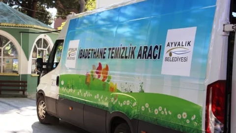 Ayvalık'ta Camiler Temizleniyor