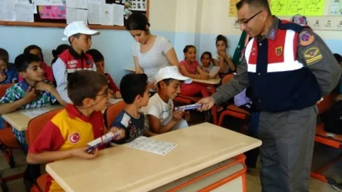 Jandarma Çocuklarla Trafik Bilincini Artırdı