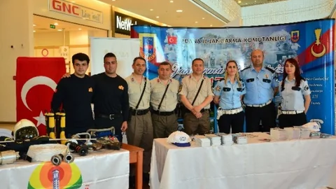 Adana'da Trafik Güvenliği Haftası Kutlandı