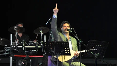 Uğur Işılak'tan Sert Mesajlar