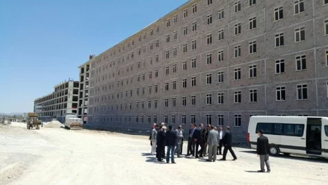 Niğde'de Öğrenci Yurdu İnşaatı Devam Ediyor