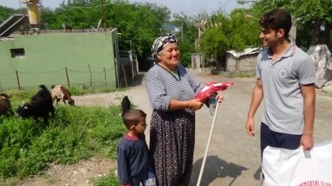 Kadirli'de Öğrencilerden Yardım Eli