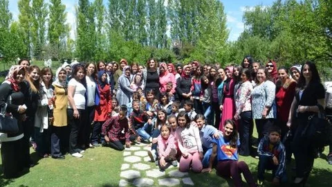 Niğde'de Anneler Günü Kutlaması