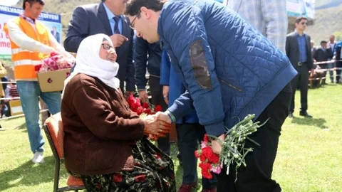 Hıdırellez Şenliği Coşkusu Helvadere'de Yaşandı