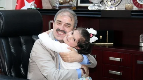 Çankırı'da Miniklerden Başkan'a Sevgi Gösterisi