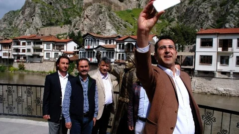 Amasya'da Selfie Heykeline Güvenlik Önlemi