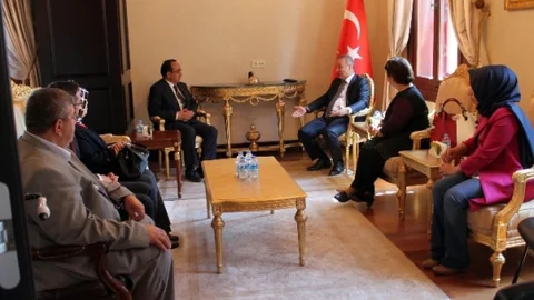 Afyonkarahisar'da Milletvekili Adayları Esnaf Ziyaretinde Bulundu