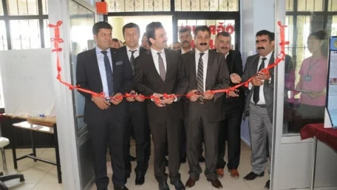 Cizre Fen Lisesi'nde Bilim Fuarı Açıldı