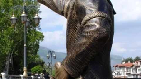 Amasya'da Şehzade Heykeline Zarar Verildi