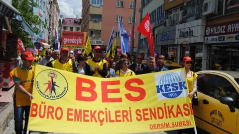 Soma'da Madenci Anması Yapıldı